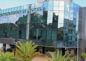 Justiça Federal suspende o reconhecimento da harmonização orofacial como especialidade odontológica após recurso do CFM. CFO anuncia que vai recorrer da decisão.
