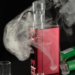 Fiocruz identifica no YouTube conteúdos sobre cigarros eletrônicos que podem promover desinformação e contornar regras brasileiras de publicidade de tabaco.
