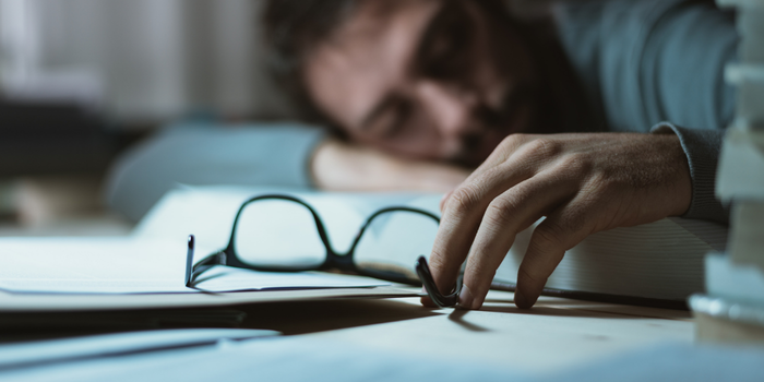 Zolpidem pode causar dependência, tolerância e efeitos adversos quando usado de forma inadequada. Veja os riscos e alternativas para tratar a insônia.