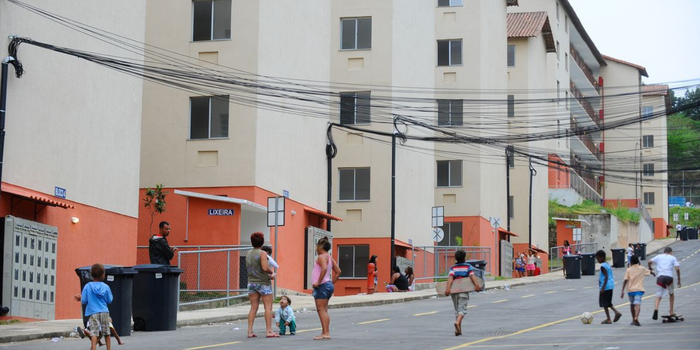 Governo prevê manter o Bolsa Família em R$ 600 em 2027. Orçamento reserva R$ 157,1 bilhões para o programa no próximo ano.