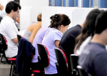 Inscrições para o Celpe-Bras 2026 terminam nesta quinta-feira (6). Exame certifica a proficiência em português para estrangeiros e é aceito por universidades e empresas.