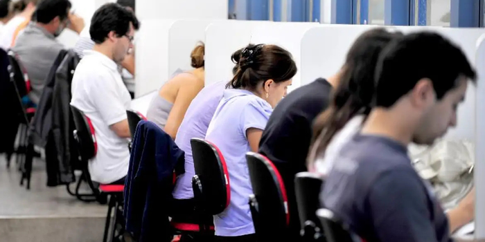 Inscrições para o Celpe-Bras 2026 terminam nesta quinta-feira (6). Exame certifica a proficiência em português para estrangeiros e é aceito por universidades e empresas.