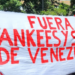 Manifestantes protestaram em Caracas contra a presença dos Estados Unidos e de Israel na Venezuela.