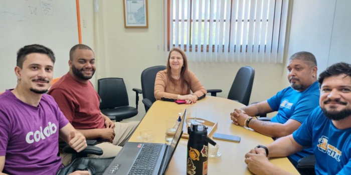 Pesquisador da Universidade de Oxford visita Rio das Ostras para conhecer o programa Rio das Ostras Digital e iniciativas de modernização dos serviços públicos.