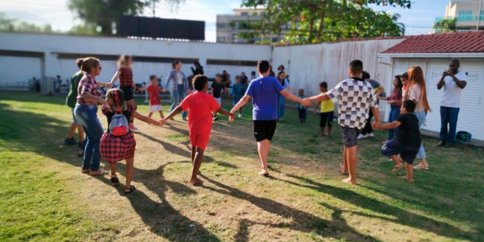 CAPSi de Rio das Ostras promove tarde de convivência com mais de 150 pessoas e reforça a importância da integração entre crianças, adolescentes, familiares e profissionais.