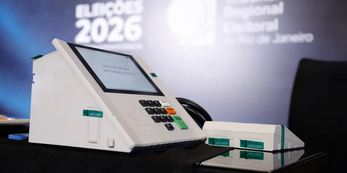 Eleitores fora da cidade onde votam podem solicitar o voto em trânsito até 20 de agosto para as eleições de 2026.