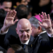 Gianni Infantino, presidente da FIFA, negou acusações sobre suposto relacionamento com funcionária da UEFA e questionamentos envolvendo promoção, indenização e financiamento de estudos.