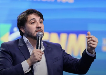Renan Santos recorreu ao STF após o TSE negar sua participação no debate da Globo. Pedido será analisado por Cármen Lúcia.