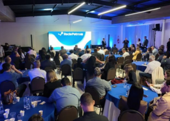 Café com Energia discutiu contratos, exigências e oportunidades para empresas da cadeia de óleo, gás e energia em Rio das Ostras.