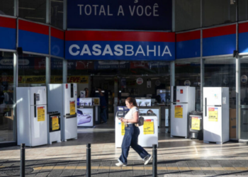 Casas Bahia promove leilão online com 151 lotes de eletrodomésticos e descontos de até 68%. Veja as regras antes de dar um lance.
