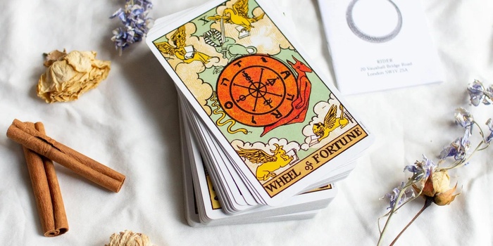 Mudanças e novos ciclos marcam a leitura da Roda da Fortuna para a semana de 17 a 23 de agosto de 2026. Confira as previsões.