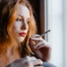 Aumento recente do tabagismo entre mulheres reforça o alerta para doenças relacionadas ao cigarro e para a importância da prevenção.