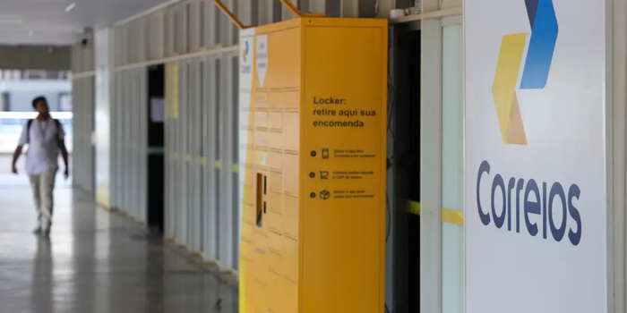 Greve dos Correios entra na segunda semana e terá julgamento no TST na segunda-feira (21), com impasse sobre plano de saúde e reajuste salarial.