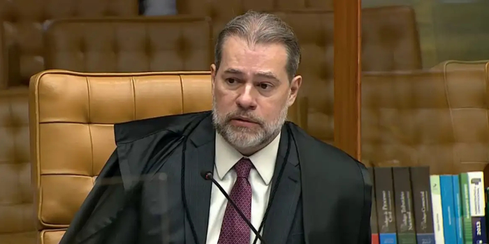 Renan Santos volta a fazer campanha nas redes após decisão de Toffoli e terá 72 horas para prestar novos esclarecimentos ao TSE.