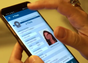 e-Título começa a enviar notificações oficiais para as Eleições 2026 com orientações sobre local de votação, atualização do aplicativo e serviços do TSE.