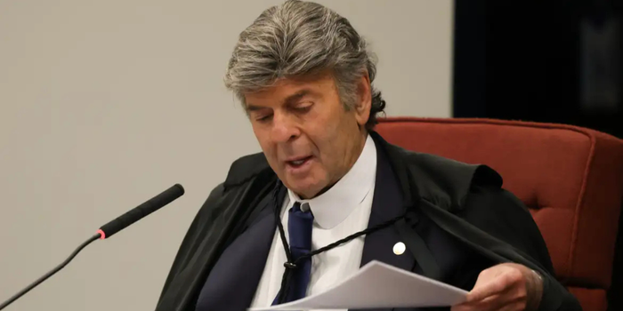 Luiz Fux é sorteado relator de ação que pede registros de entrada e saída do Senado de Viviane Barci, Daniel Vorcaro e outras pessoas.