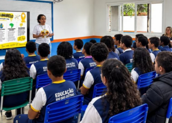 Projeto “Presença que Protege” leva atividades sobre saúde mental, acolhimento e valorização da vida a alunos da rede municipal.