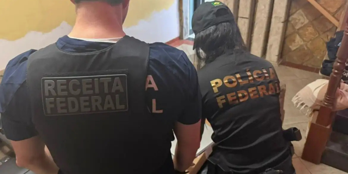 Polícia Federal realiza Operação Tegmen no Rio para investigar declarações falsas de eletrônicos enviados ao Brasil e possível sonegação de impostos.