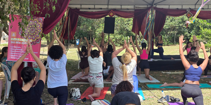 Feira Cultural do Bem-Estar acontece neste sábado em Macaé com música, yoga, oficinas, gastronomia, artesanato e rodas de conversa.
