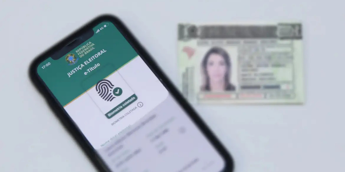 TSE lança ChatVote, assistente de inteligência artificial que responde dúvidas sobre as Eleições 2026. Ferramenta está disponível no e-Título e no Portal do TSE.
