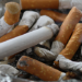 Alguns usuários estão voltando ao cigarro convencional para tentar abandonar o vape, mas especialistas alertam sobre os riscos e o uso duplo de nicotina.