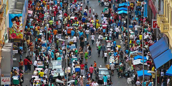 MPSP recomenda intervenção na Feira da Madrugada, no Brás, após apontar dívida de R$ 163 milhões e problemas na concessão.