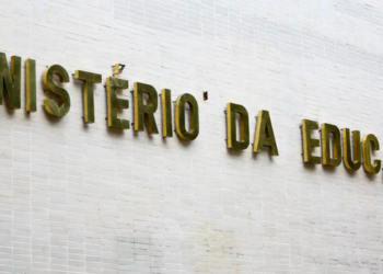 Pronatec oferece 1.580 vagas gratuitas em cursos de sustentabilidade a partir de outubro, com opções presenciais e EaD em 11 estados.