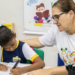 Rio das Ostras promove capacitações para profissionais da educação com foco em inclusão, saúde mental e proteção de crianças e adolescentes.