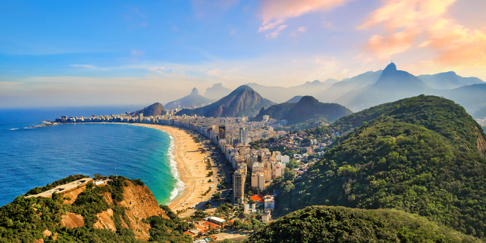 Ministério do Turismo realiza pesquisa nacional com 22,5 mil entrevistas para conhecer hábitos, gastos e preferências de turistas no Brasil.