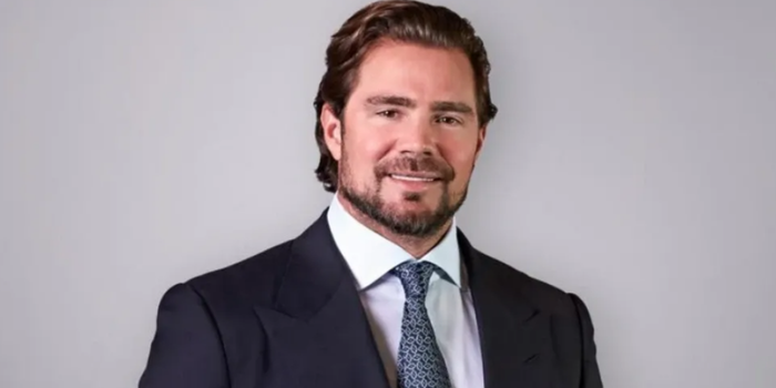 Daniel Vorcaro teria ameaçado divulgar informações sobre autoridades caso seu pai, Henrique Vorcaro, não consiga deixar a prisão para tratamento de saúde.
