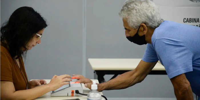 Beneficiários do INSS que votarem nas eleições de 2026 poderão ter a Prova de Vida registrada automaticamente pelo cruzamento de dados.