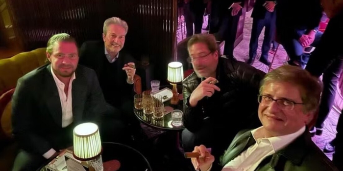 Foto encontrada pela Polícia Federal no celular de Daniel Vorcaro mostra Paulo Gonet ao lado do ex-banqueiro em Londres; PGR confirmou autenticidade.