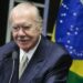 José Sarney, de 96 anos, vai a São Paulo para novos exames após internação por pneumonia em São Luís. Ex-presidente recebeu alta hospitalar no dia 16.