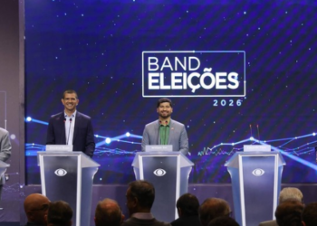Debate da TV Globo reúne candidatos ao governo do Rio às vésperas do primeiro turno das Eleições 2026.
