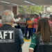 Fiscalização encontra 67 trabalhadores em situação degradante no setor de cana-de-açúcar em Cabo Frio.