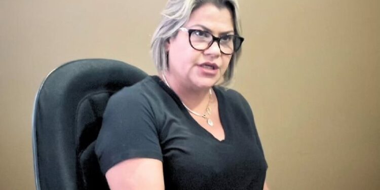 TRE-RJ defere candidatura de Francimara Azeredo a deputada estadual.
