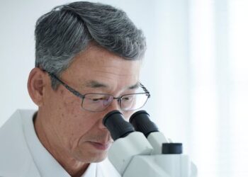 Pesquisa analisa como a saúde do homem antes da concepção pode deixar alterações epigenéticas nos espermatozoides e influenciar a reprodução.
