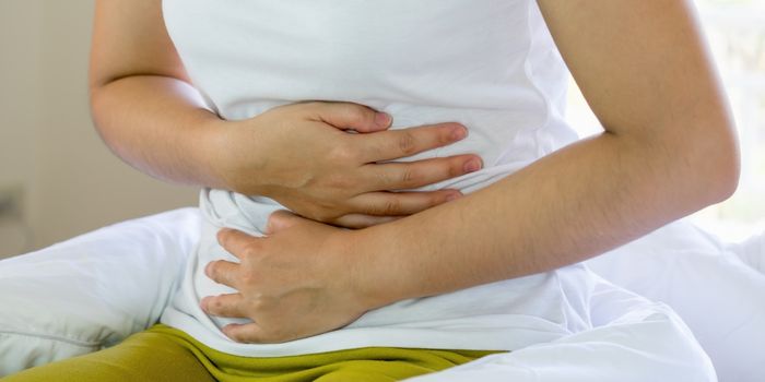 Casos de doenças inflamatórias intestinais cresceram cinco vezes no Brasil entre 2012 e 2025. Estudo projeta avanço até 2035.