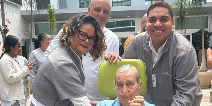 Carlos Alberto Parreira recebe alta após 80 dias internado no Rio de Janeiro para tratar uma inflamação pulmonar e seguirá em acompanhamento médico.