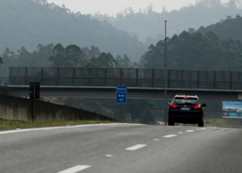 Movimento nas rodovias aumenta com o fim do feriado prolongado. Confira cuidados para evitar acidentes e garantir uma viagem mais segura.