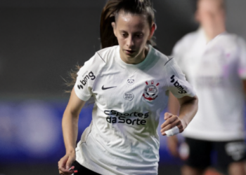 Corinthians vence o Cruzeiro por 3 a 1 no Canindé e chega à semifinal do Brasileirão Feminino pela décima temporada consecutiva.