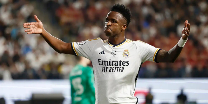 Vinicius Júnior, Marquinhos e Gabriel Magalhães estão entre os indicados à Bola de Ouro 2026. Veja a lista completa e quando será a cerimônia.