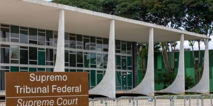 Gilmar Mendes pediu a Edson Fachin o adiamento da sessão do STF marcada para terça-feira e sugeriu reunir processos relacionados ao caso Banco Master.