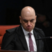 Oposição no Senado pressiona Davi Alcolumbre pelo avanço do pedido de impeachment de Alexandre de Moraes e ameaça obstruir votações.