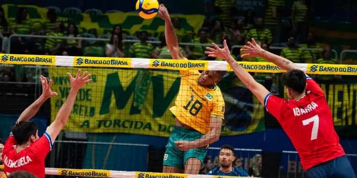 Brasil vence o Chile por 3 sets a 0 na estreia do Sul-Americano de Vôlei Masculino e volta à quadra nesta quarta-feira contra a Bolívia.