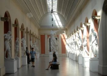 Projeto Música no Museu retorna ao Museu Nacional de Belas Artes após oito anos com recital de abertura do RioHarpFestival.