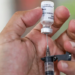 Vacina Pneumo 20 chega ao SUS para idosos com 85 anos ou mais. Saiba quem pode receber o imunizante e quais doenças ele ajuda a prevenir.