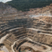 Atlas Critical Minerals anuncia 24,2 milhões de toneladas de recursos de grafite em Malacacheta, Minas Gerais, e destaca potencial para baterias e indústria.