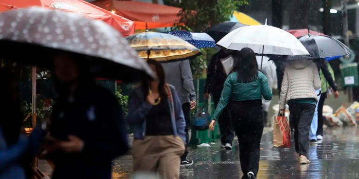 Ciclone extratropical e frente fria aumentam o risco de tempestades no Sul, Sudeste e Centro-Oeste nesta quarta-feira, enquanto calor e baixa umidade persistem em parte do país.