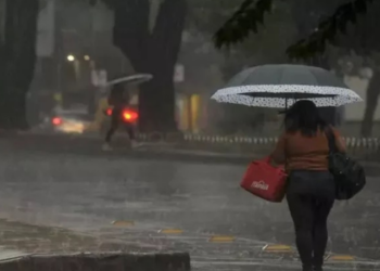 Ciclone extratropical muda o tempo no Sul e Sudeste e traz risco de temporais, ventos fortes e granizo nesta terça-feira.